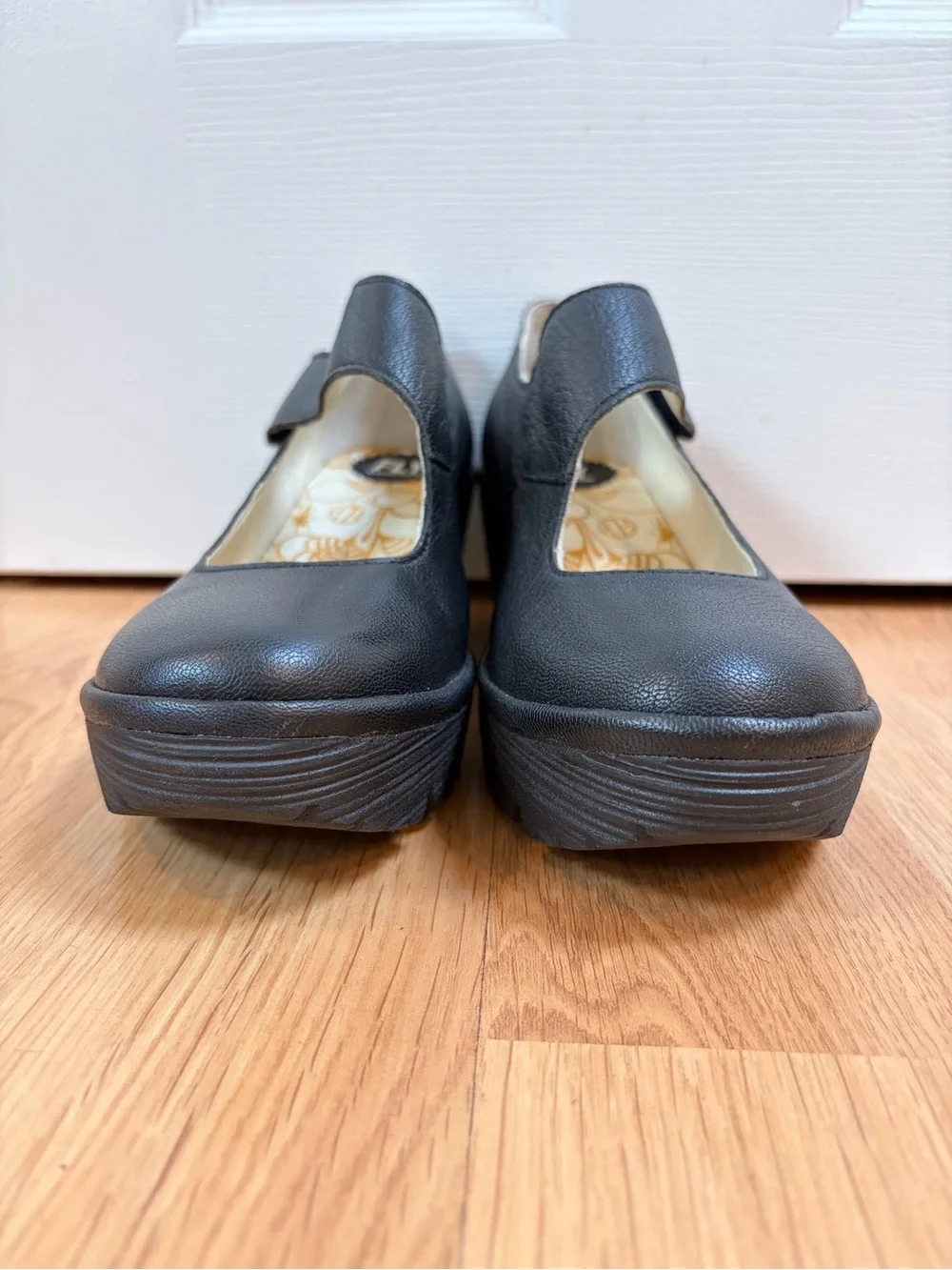 Fly London Black Leather Yasi Wedge Pump  Velcro Mary Jane Size 39 (8/8.5)